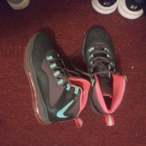 Shoes - Picture 3 of 3